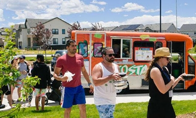 Friday Night Live + Food Truck